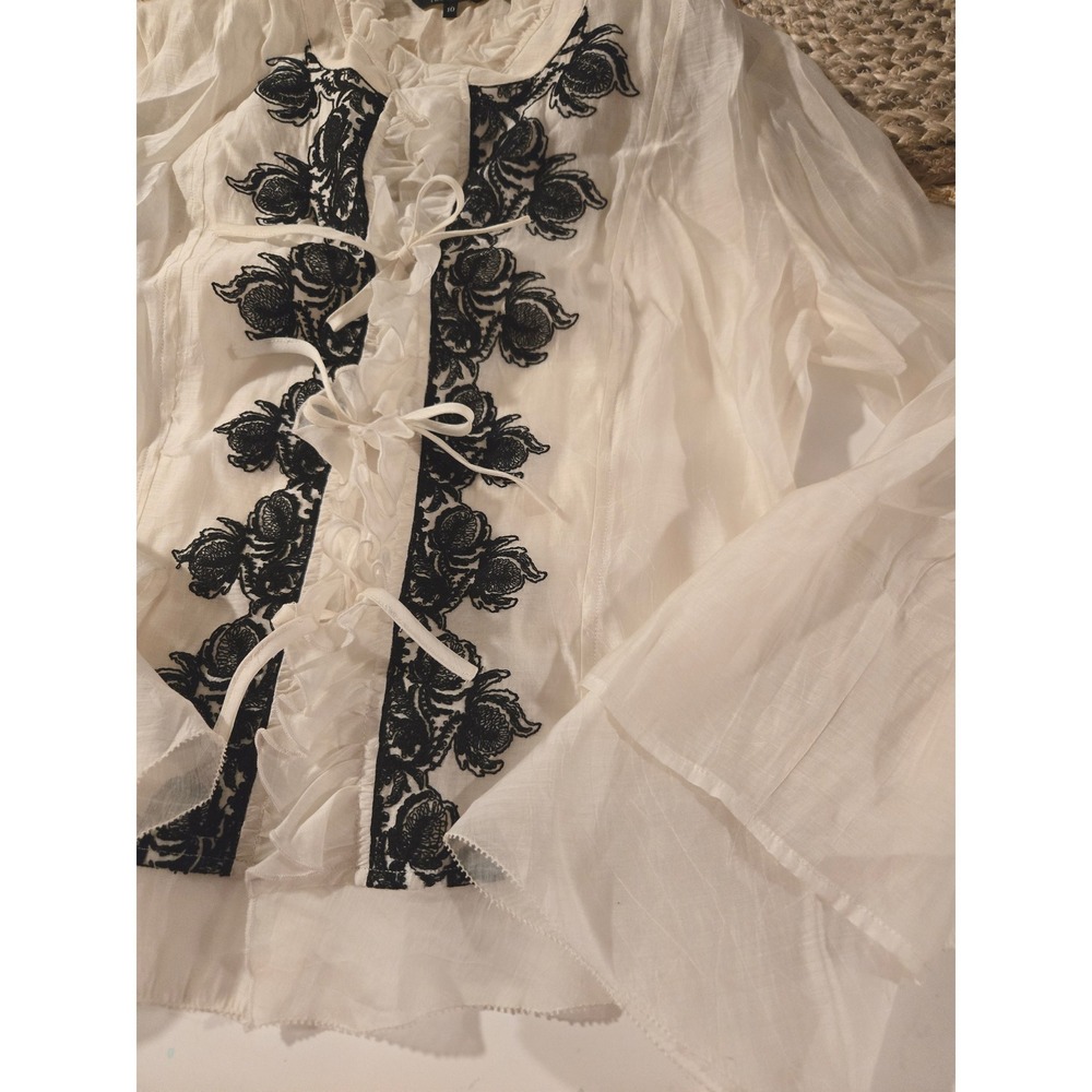 Nic + Zoe Womens Cream Lace Up Ruffle‎ Neck Bell Sleeve Embroidered Top Size 10 - Picture 2 of 6